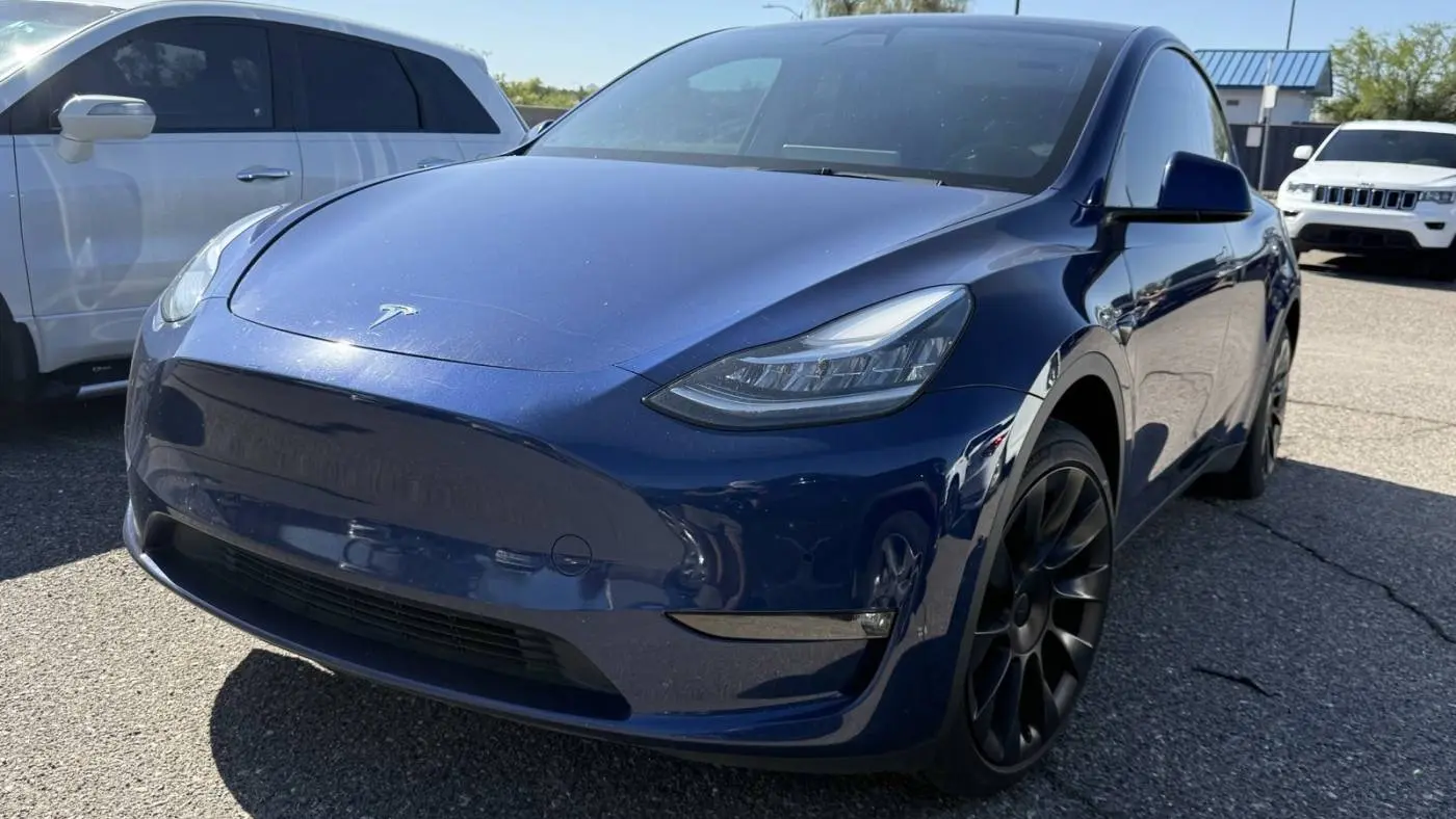 2021 Tesla Model Y 5YJYGDEE8MF300211