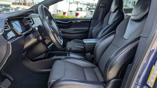 2018 Tesla Model X 5YJXCDE27JF090614