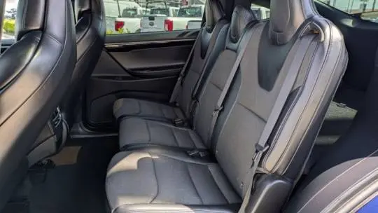 2018 Tesla Model X 5YJXCDE27JF090614