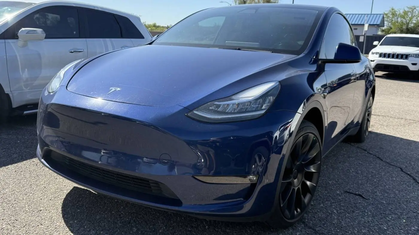 2021 Tesla Model Y 5YJYGDEE8MF300211