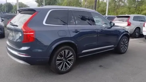2022 Volvo XC90 - Images - 5