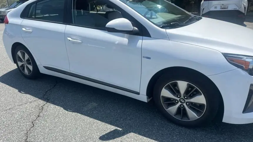 2019 Hyundai IONIQ KMHC65LD9KU162269