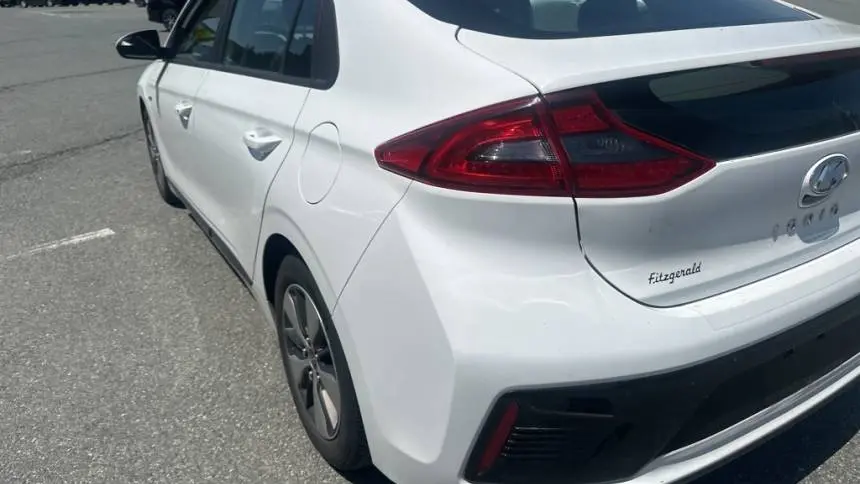 2019 Hyundai IONIQ KMHC65LD9KU162269