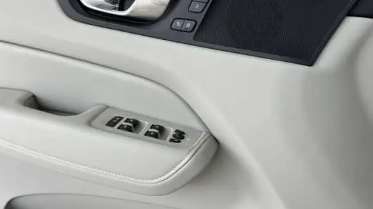 2025 Volvo XC60 YV4H60RCXS1209612