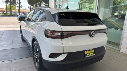 2021 Volkswagen ID.4 WVGTMPE22MP056213