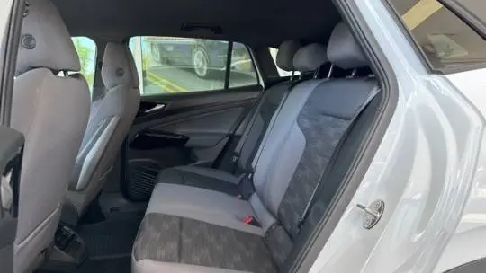 2021 Volkswagen ID.4 WVGTMPE22MP056213