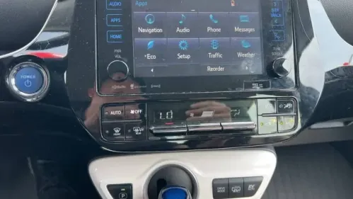 2017 Toyota Prius Prime - Images - 9