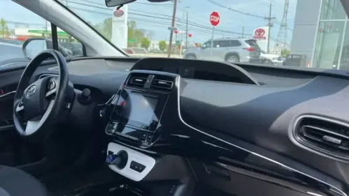 2017 Toyota Prius Prime - Images - 13