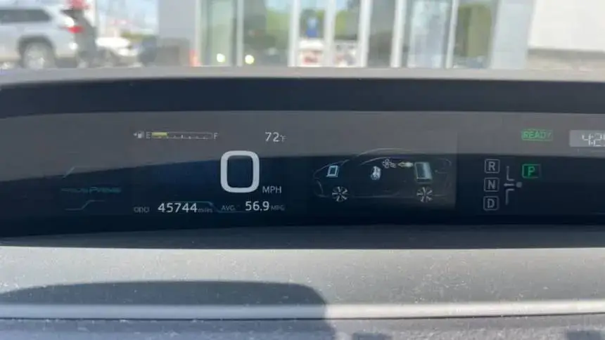 2017 Toyota Prius Prime - Images - 19