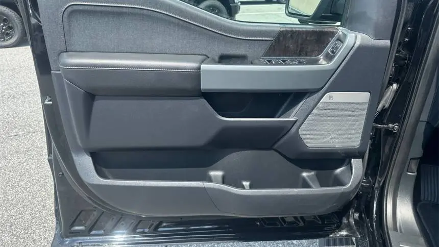 2023 Ford F-150 Lightning 1FT6W1EV7PWG40121