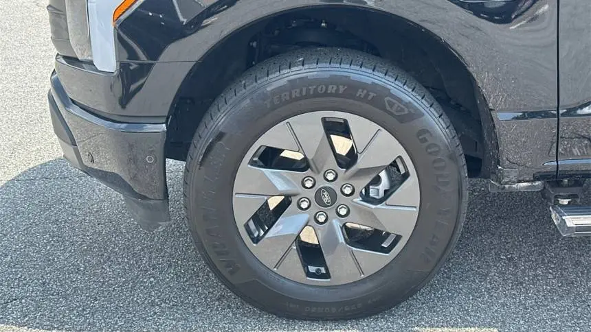 2023 Ford F-150 Lightning 1FT6W1EV7PWG40121