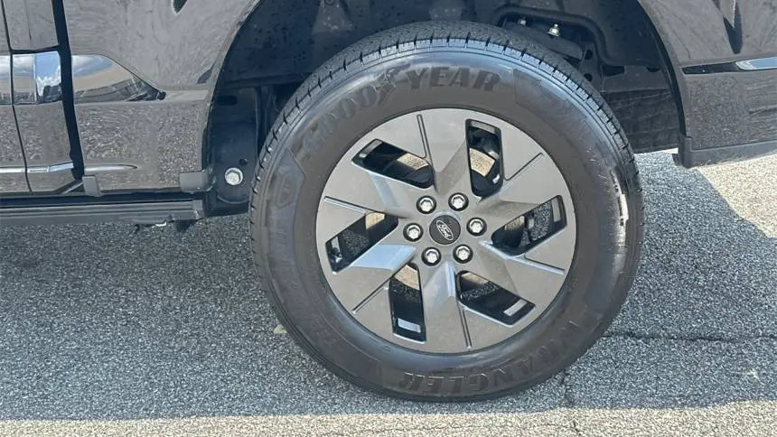 2023 Ford F-150 Lightning 1FT6W1EV7PWG40121