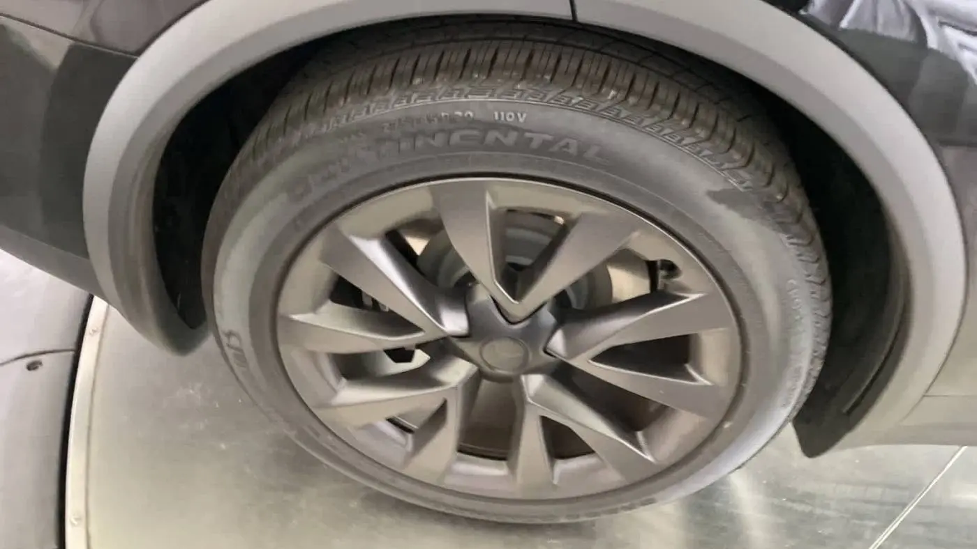 2024 Tesla Model X 7SAXCDE55RF452612