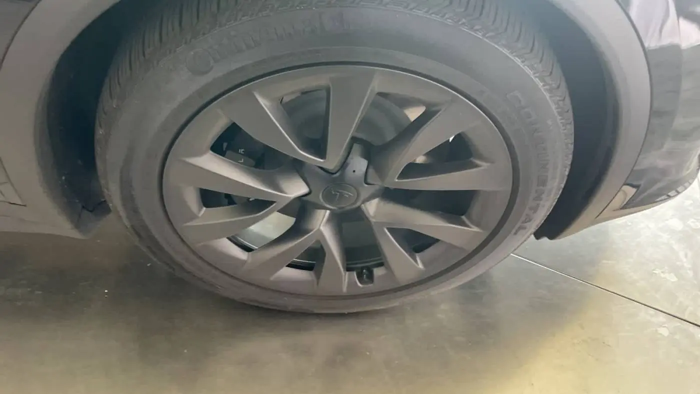 2024 Tesla Model X 7SAXCDE55RF452612