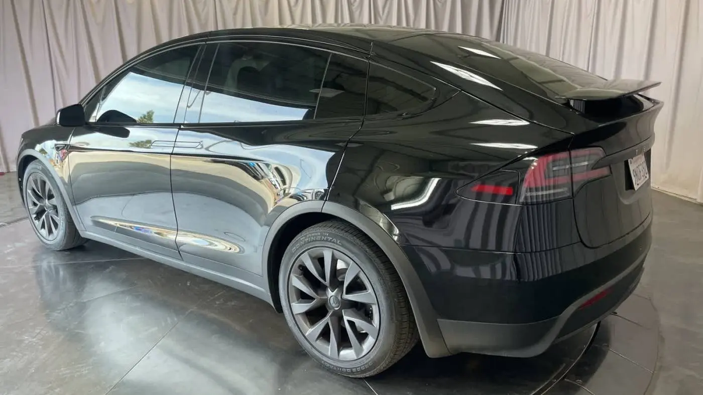 2024 Tesla Model X 7SAXCDE55RF452612