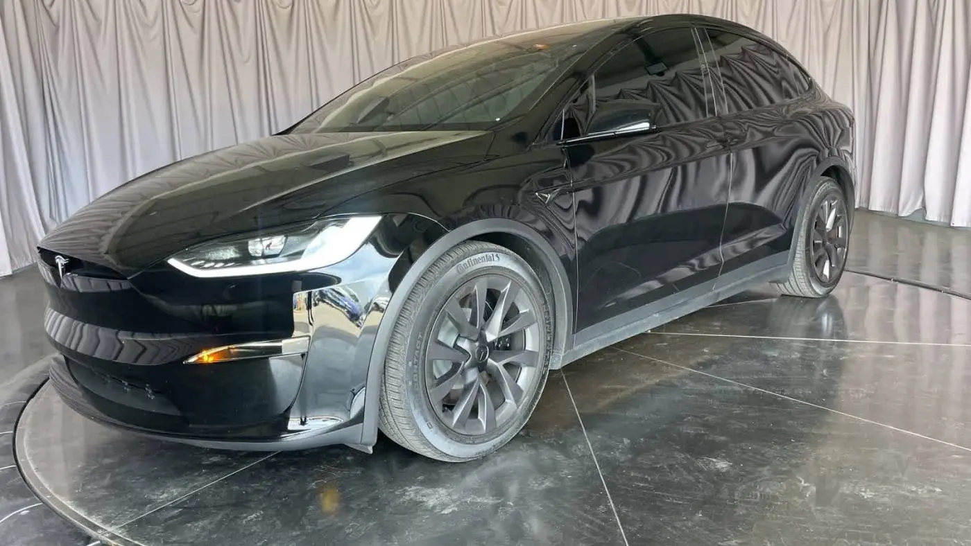 2024 Tesla Model X 7SAXCDE55RF452612