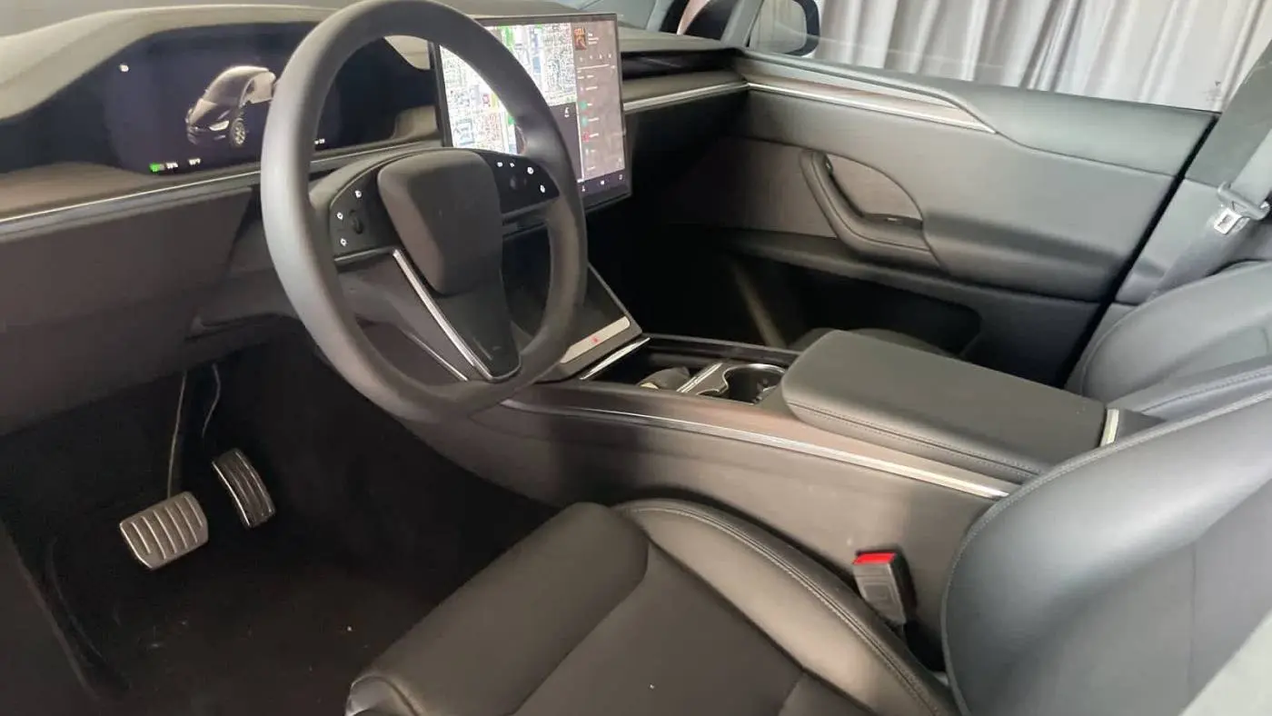 2024 Tesla Model X 7SAXCDE55RF452612