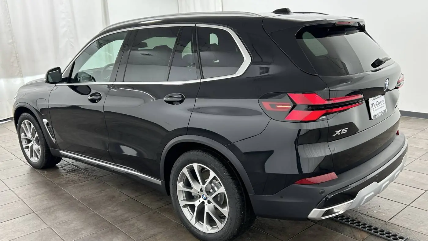 2026 BMW X5 5UX43EU09T9013697