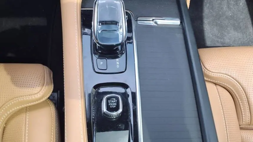 2022 Volvo XC90 YV4H60CL5N1863916