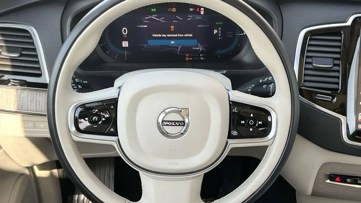 2025 Volvo XC90 YV4H60PE4S1303554