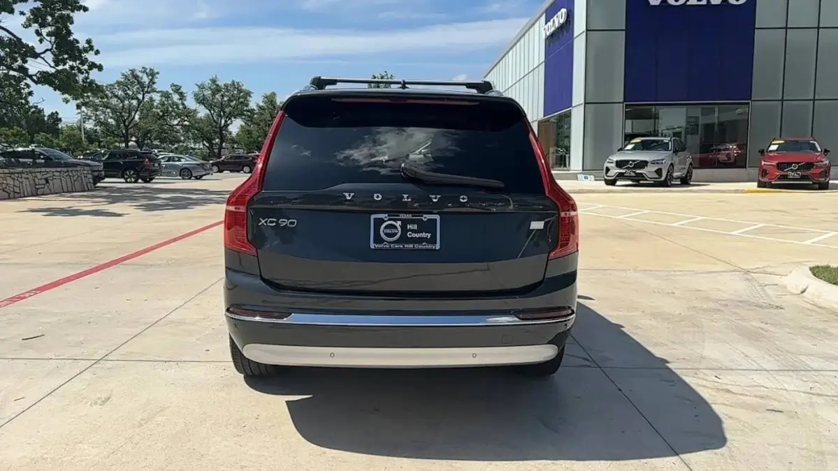 2022 Volvo XC90 - Images - 5