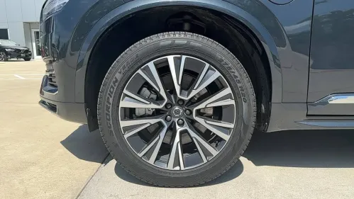 2022 Volvo XC90 - Images - 9