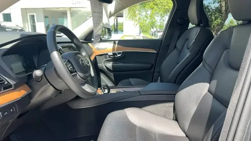 2022 Volvo XC90 - Images - 11