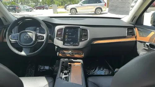 2022 Volvo XC90 - Images - 18