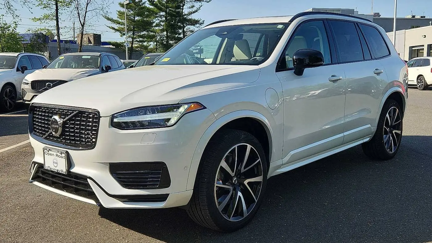 2023 Volvo XC90 YV4H60CW4P1953782
