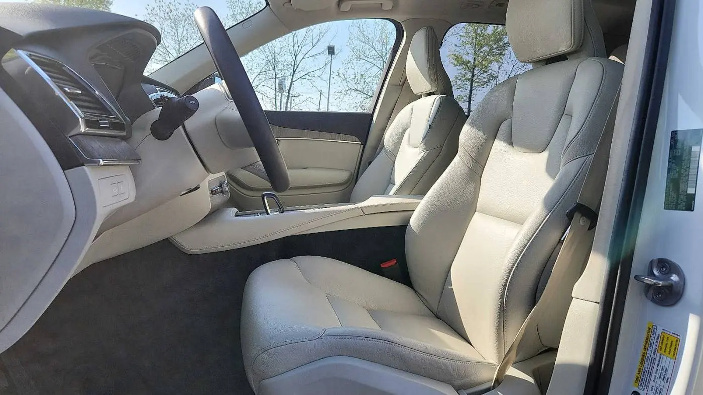 2023 Volvo XC90 YV4H60CW4P1953782