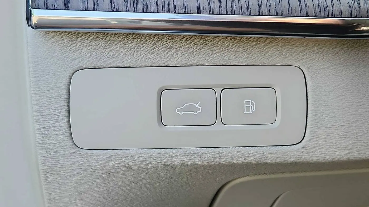 2023 Volvo XC90 YV4H60CW4P1953782