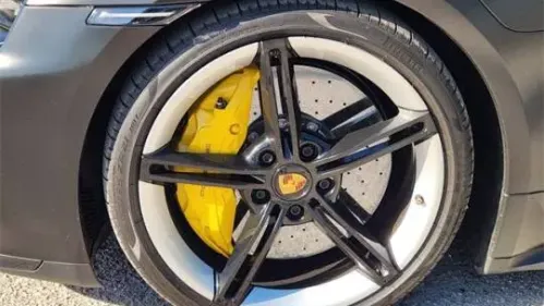 2022 Porsche Taycan - Images - 3