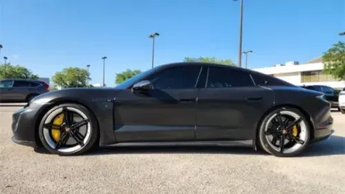2022 Porsche Taycan - Images - 4