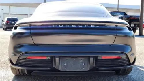2022 Porsche Taycan - Images - 6