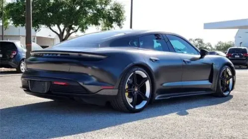 2022 Porsche Taycan - Images - 7