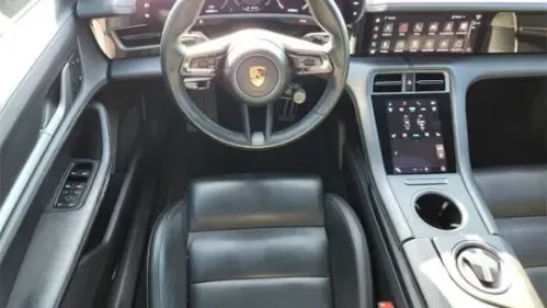 2022 Porsche Taycan - Images - 16