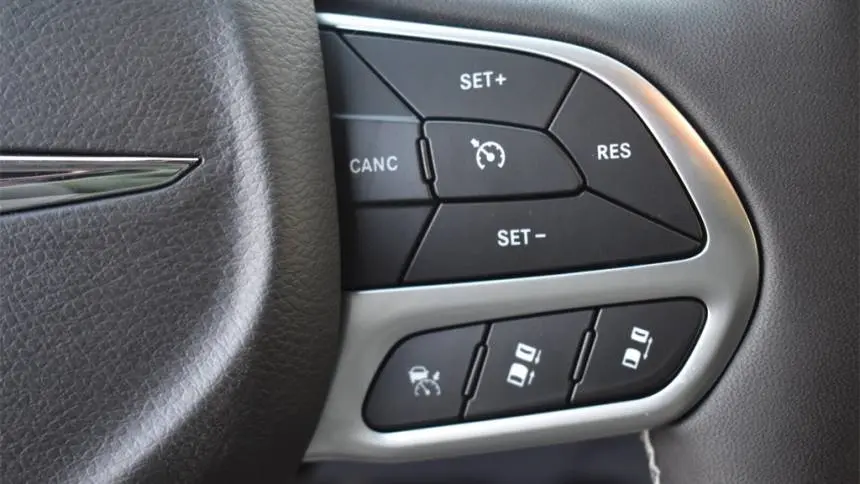 2025 Chrysler Pacifica 2C4RC1S75SR550110
