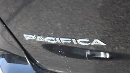 2025 Chrysler Pacifica 2C4RC1S75SR550110