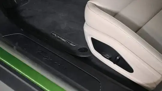 2023 Porsche Taycan - Images - 20