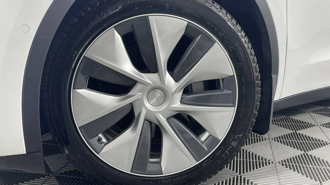 2021 Tesla Model Y 5YJYGDEE3MF268509