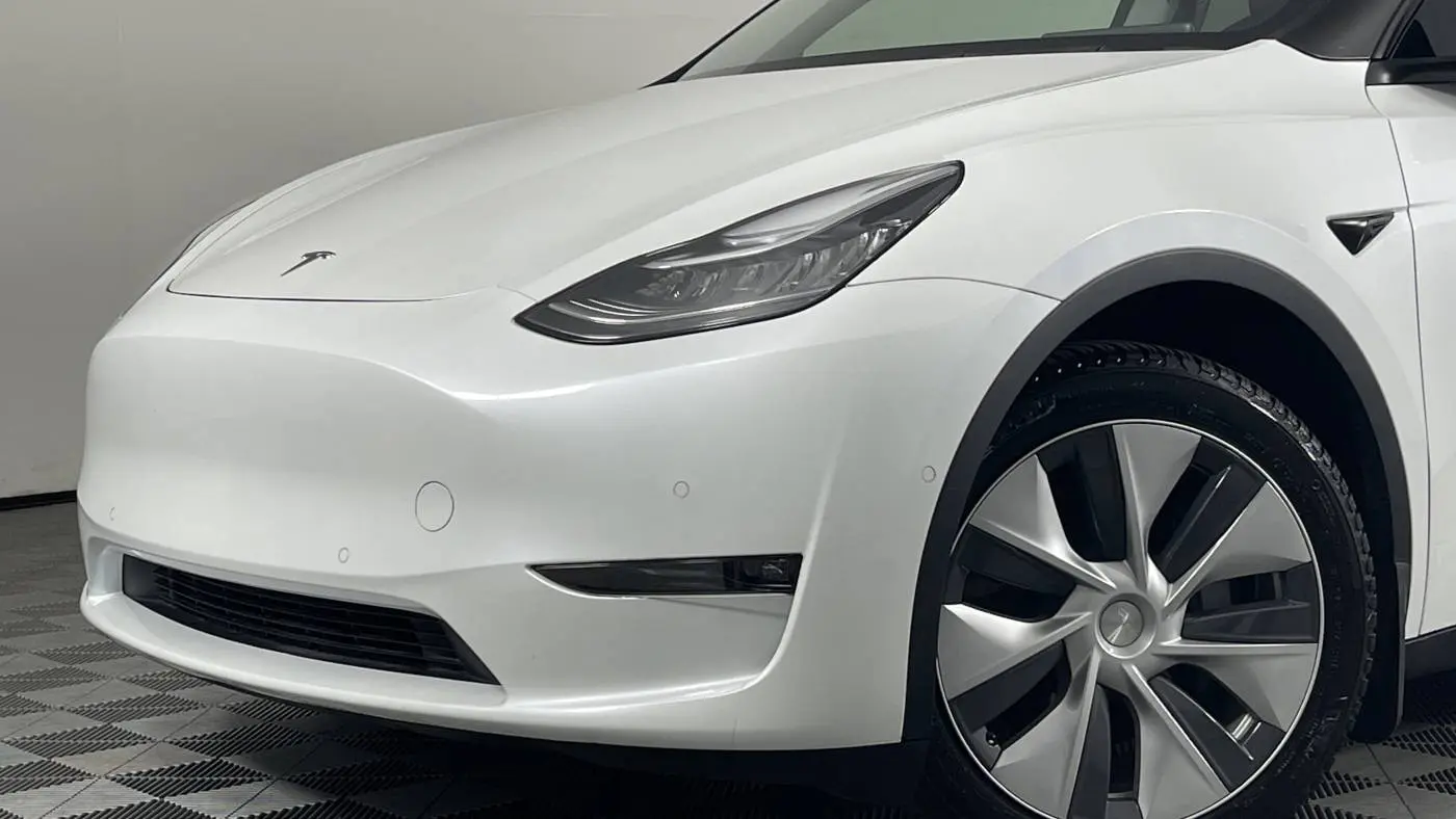 2021 Tesla Model Y 5YJYGDEE3MF268509