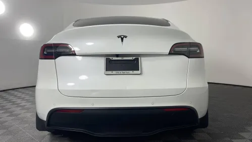 2021 Tesla Model Y 5YJYGDEE3MF268509