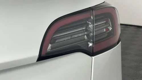 2021 Tesla Model Y 5YJYGDEE3MF268509