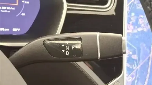 2017 Tesla Model S - Images - 16