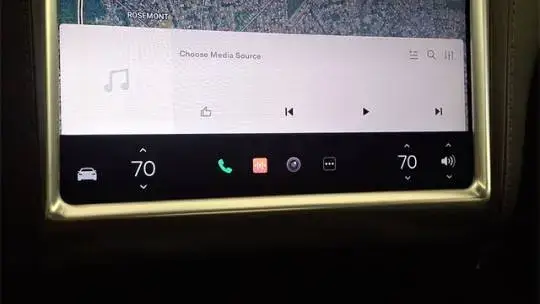 2017 Tesla Model S - Images - 17