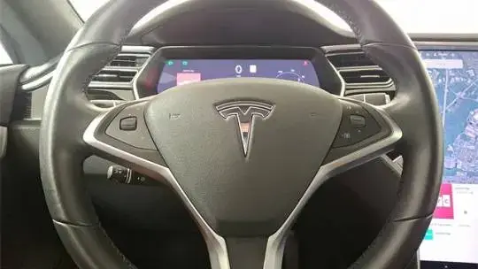 2017 Tesla Model S - Images - 21