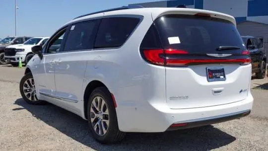 2025 Chrysler Pacifica 2C4RC1N7XSR574236