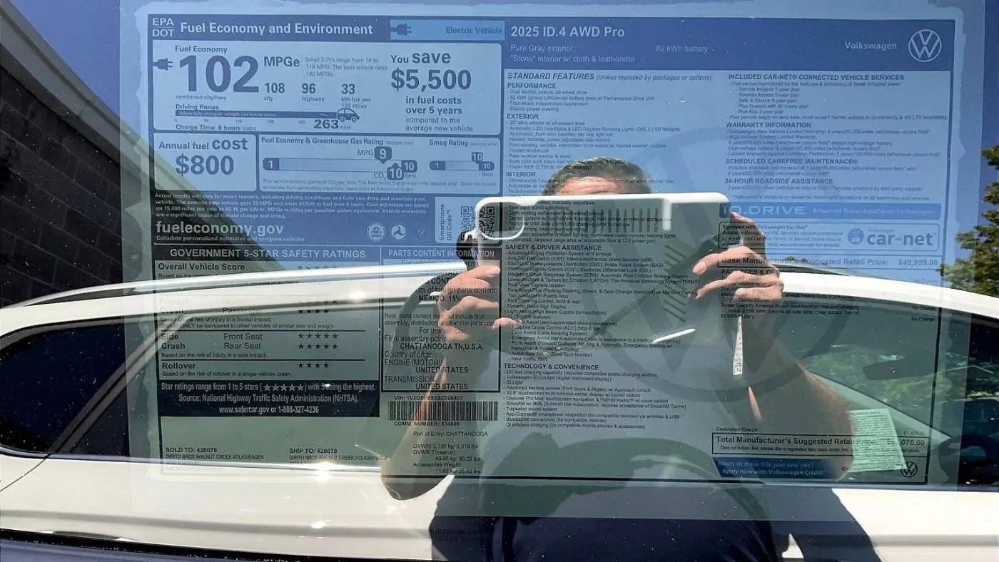 2025 Volkswagen ID.4 1V2DSPE8XSC006407