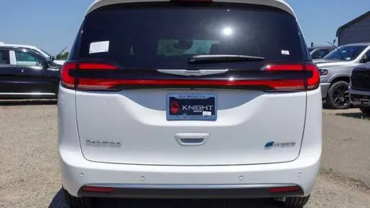 2025 Chrysler Pacifica 2C4RC1N7XSR574236