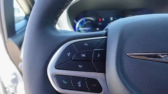 2025 Chrysler Pacifica 2C4RC1N7XSR574236